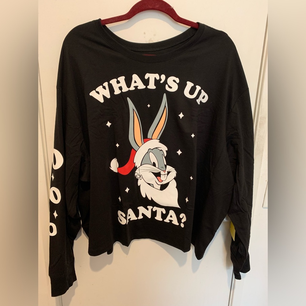 🎅🏻 Bugs Bunny shirt